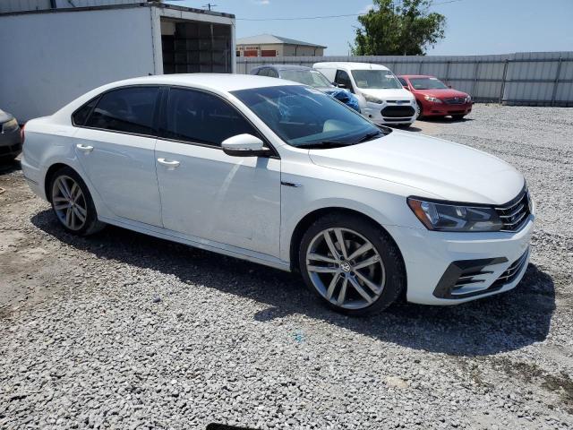  VOLKSWAGEN PASSAT 2018 Biały