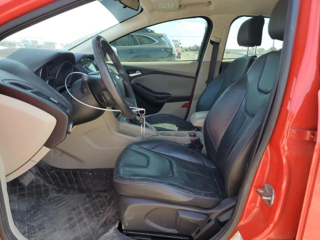  FORD FOCUS 2012 Червоний