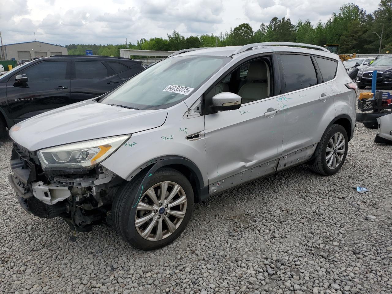 1FMCU0J96HUC12822 FORD ESCAPE 2017