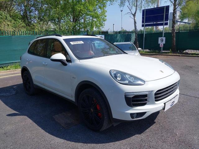 2015 PORSCHE CAYENNE V8