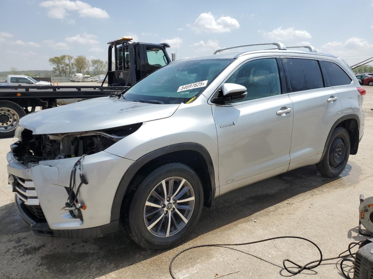 5TDJGRFH5JS043992 TOYOTA HIGHLANDER 2018