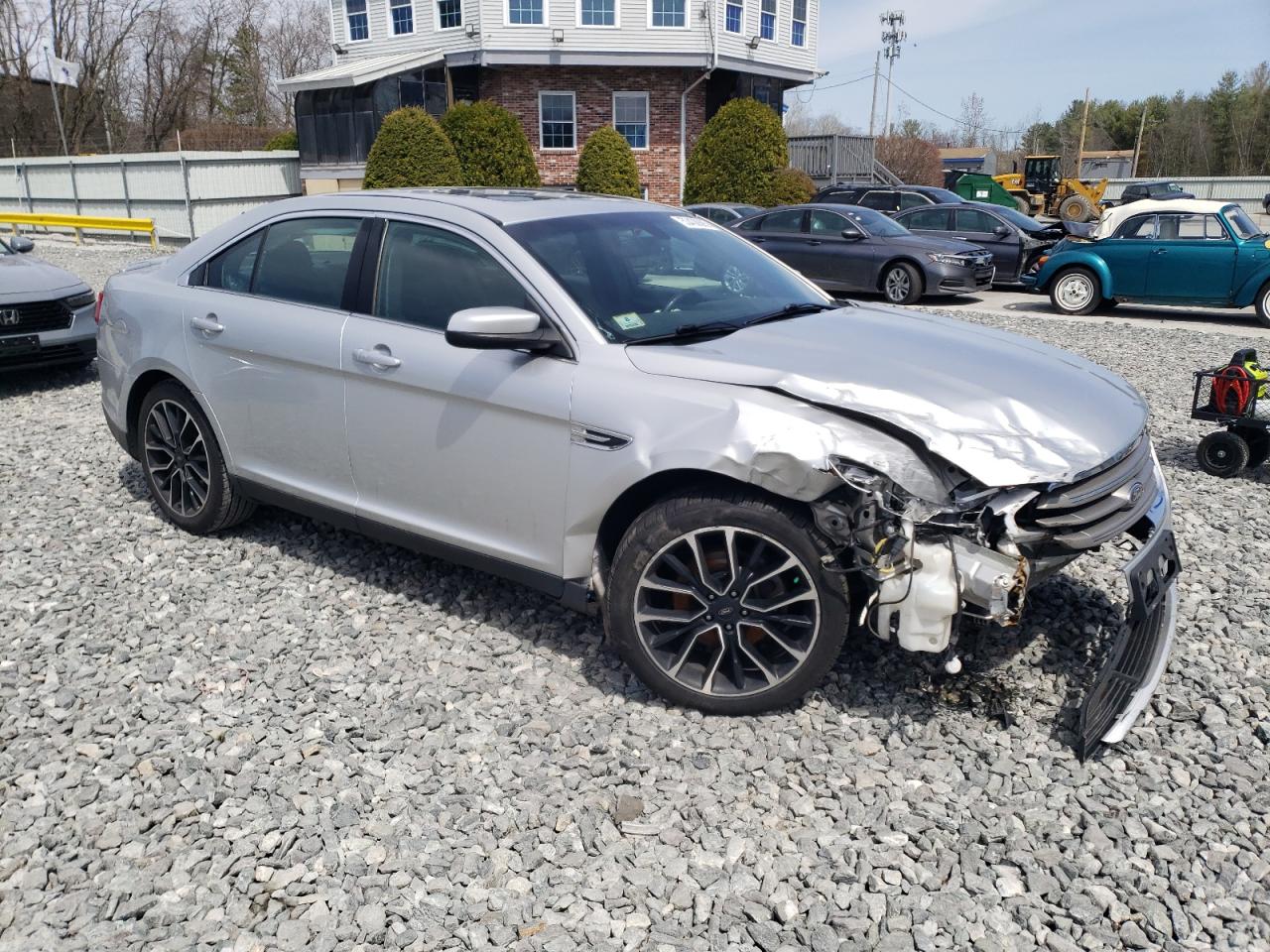 1FAHP2E87JG137928 FORD TAURUS 2018