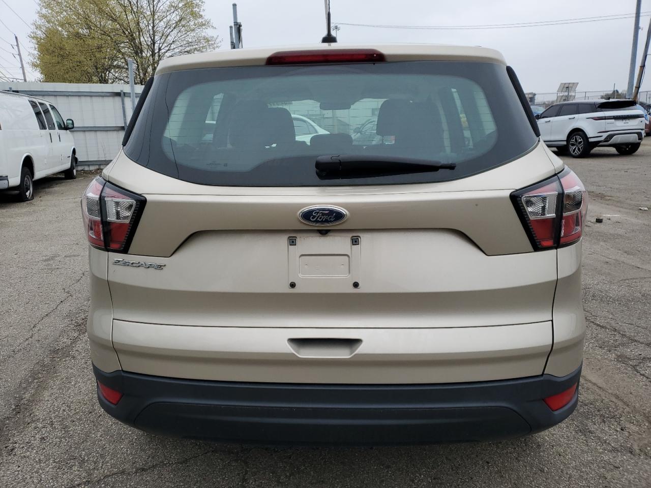 1FMCU0F78HUB98476 FORD ESCAPE 2017