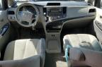 2014 Toyota Sienna  იყიდება Pekin-ში, IL - Front End