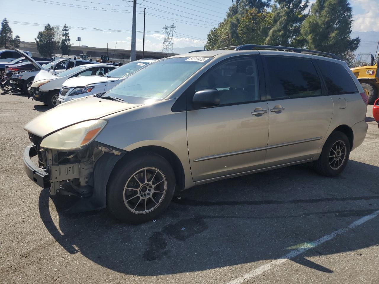 2005 Toyota Sienna Ce zu verkaufen in Rancho Cucamonga, CA - Front End