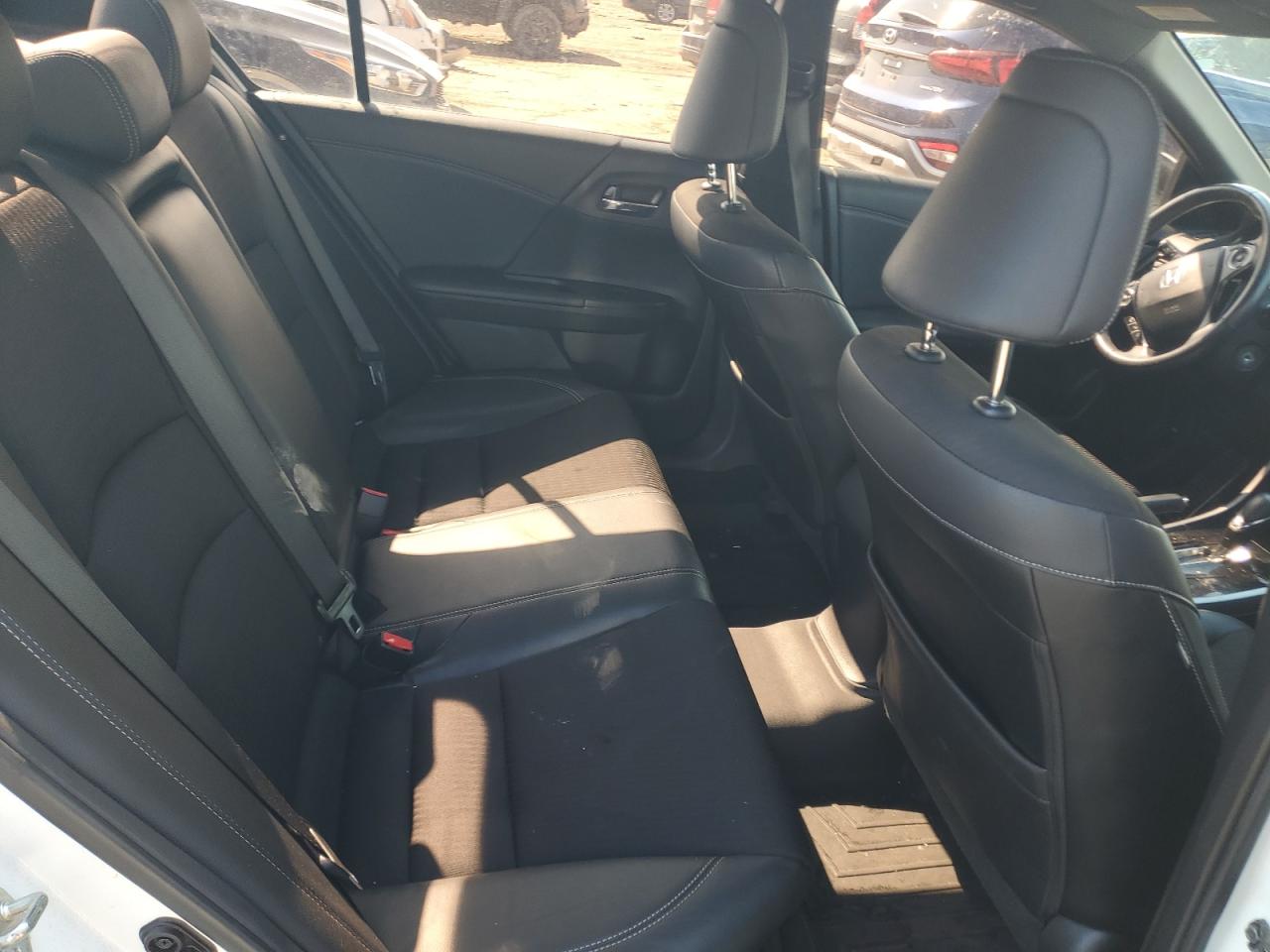 1HGCR2F55HA077908 HONDA ACCORD 2017