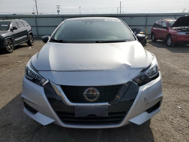  NISSAN VERSA 2020 Сріблястий