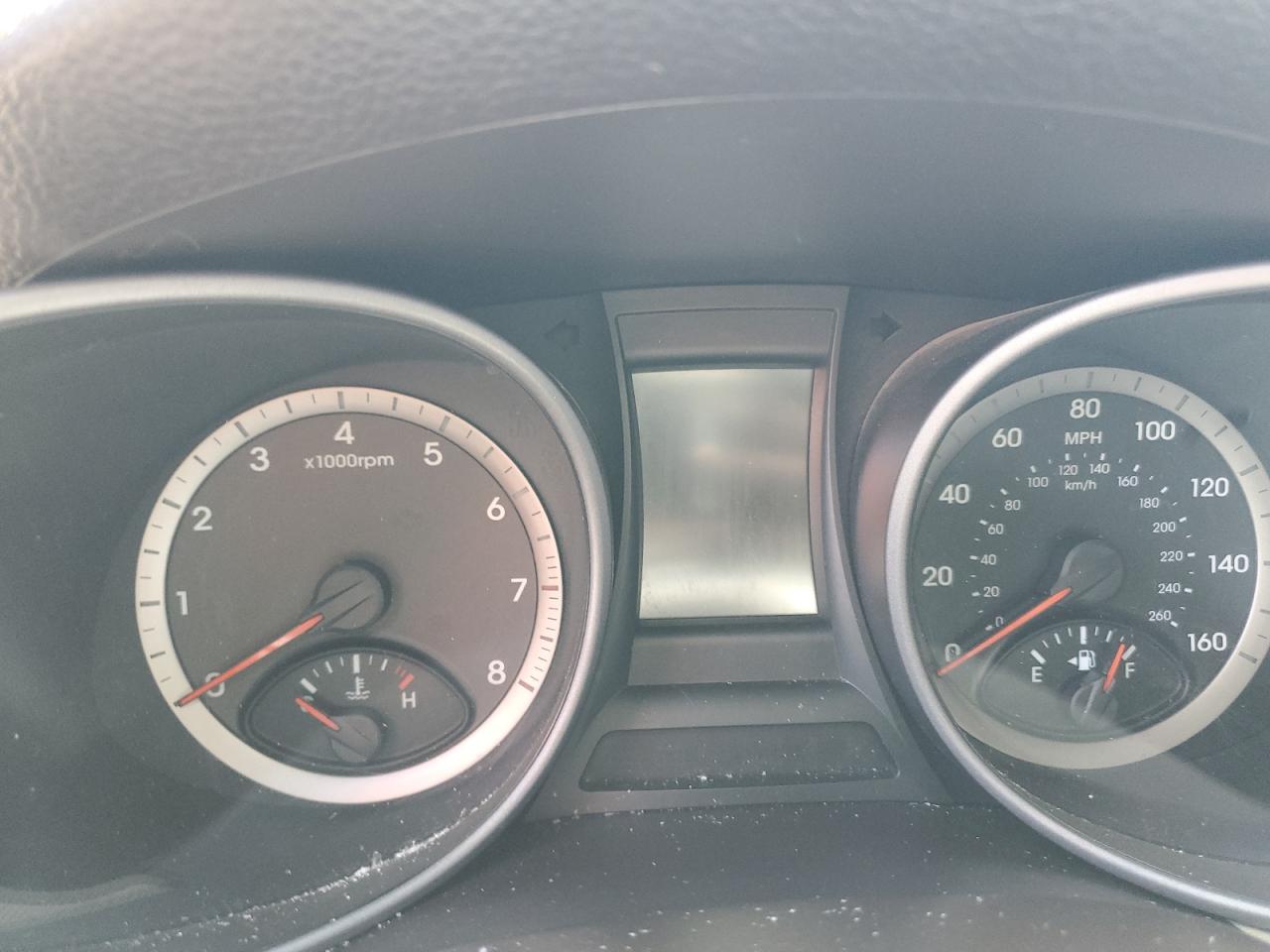 5XYZU3LB2FG302824 2015 Hyundai Santa Fe Sport