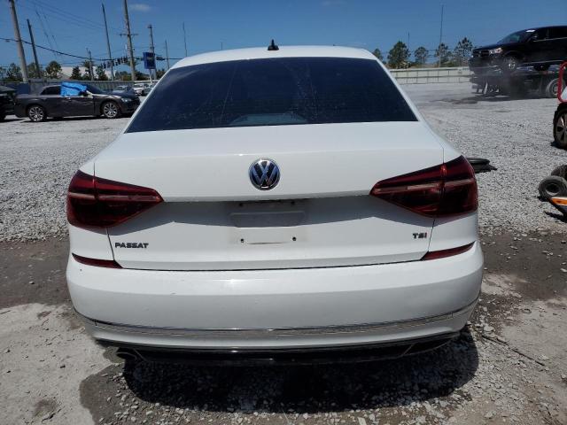 VOLKSWAGEN PASSAT 2018 Biały