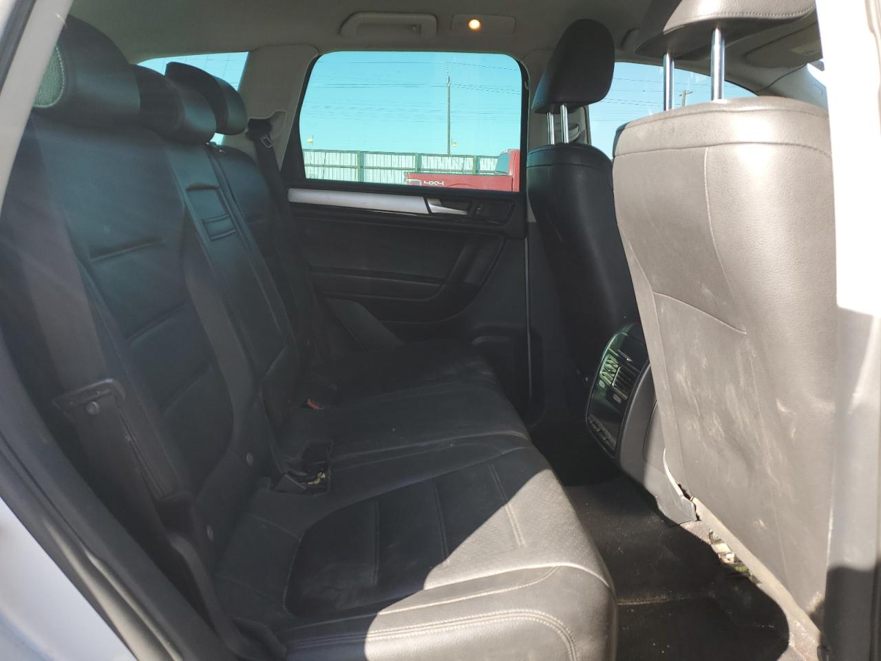 2012 Volkswagen Touareg V6 VIN: WVGFF9BP6CD001833 Lot: 54188355