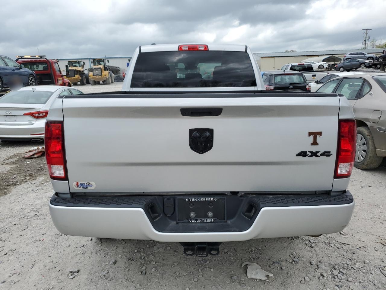 1C6RR7FG7KS533780 2019 Ram 1500 Classic Tradesman