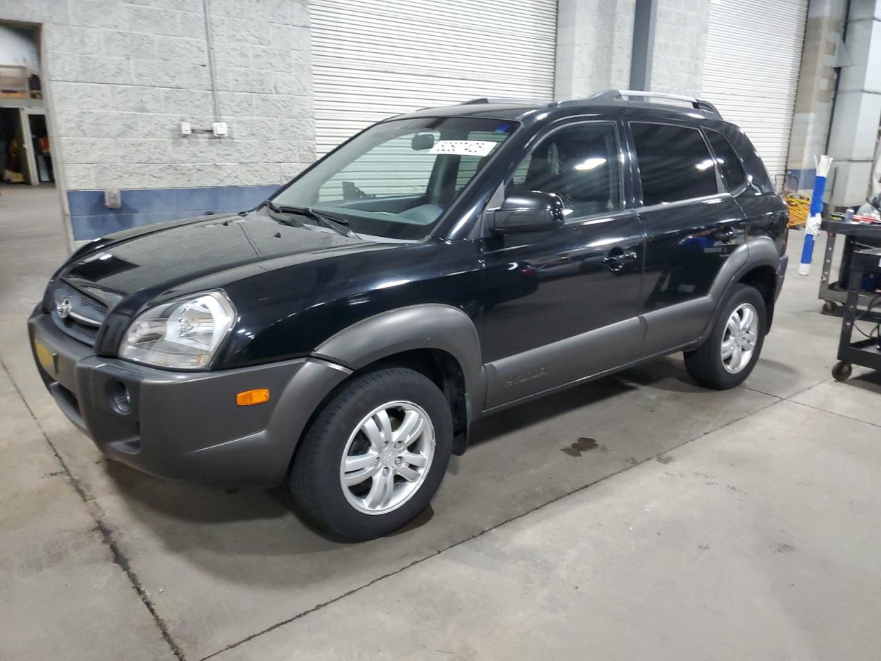 2005 Hyundai Tucson Gls for Sale in Ham Lake, MN - Side