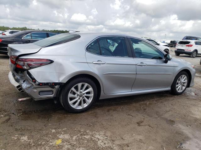  TOYOTA CAMRY 2021 Srebrny