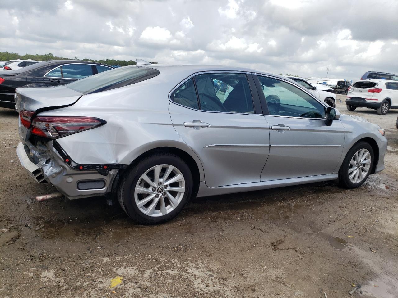 4T1C11AK4MU600420 TOYOTA CAMRY 2021