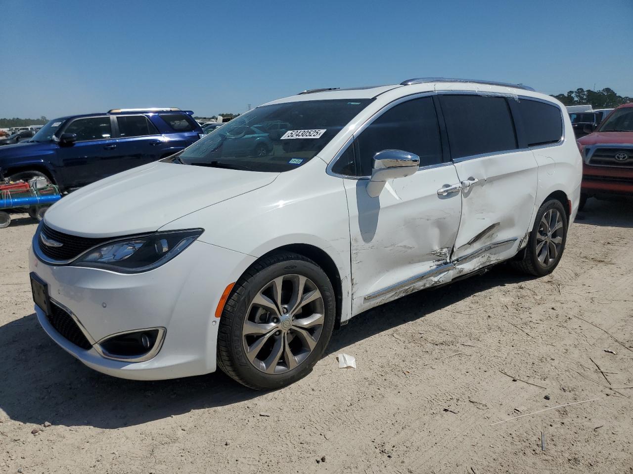 2017 Chrysler Pacifica Limited zu verkaufen in Houston, TX - Side