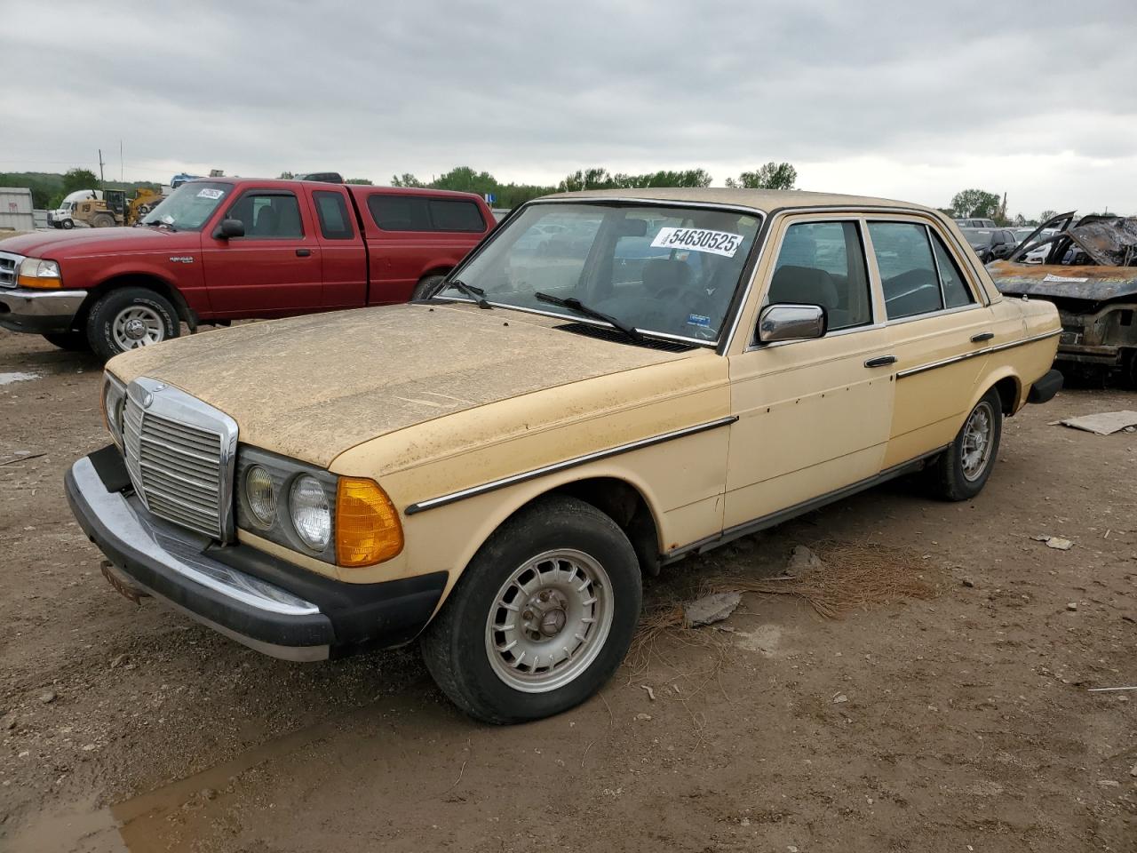 1983 Mercedes-Benz 300 Dt for Sale in Kansas City, KS - Side