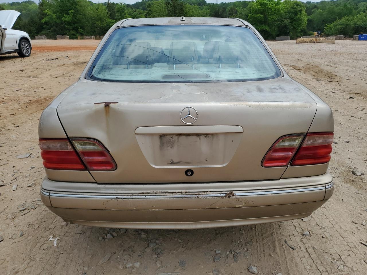 2002 Mercedes-Benz E 320 VIN: WDBJF65JX2B484367 Lot: 54745415
