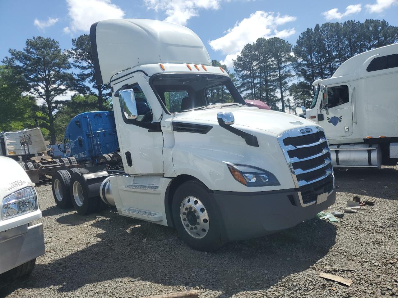 2024 Freightliner Cascadia 126 Semi Truck for Sale in Conway, AR - All Over
