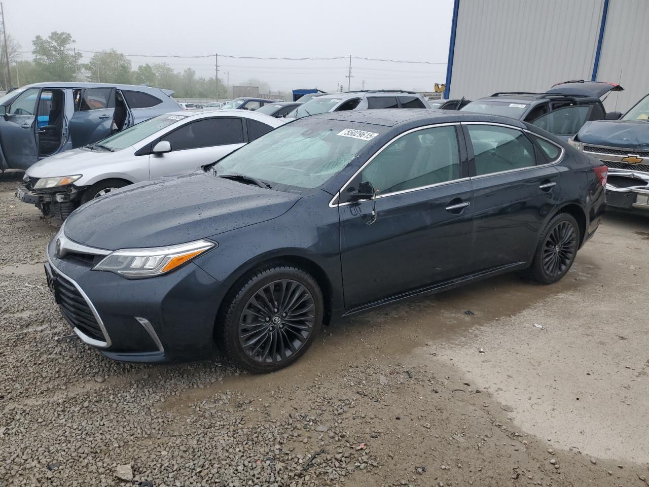 2017 Toyota Avalon Xle for Sale in Lawrenceburg, KY - Top/Roof