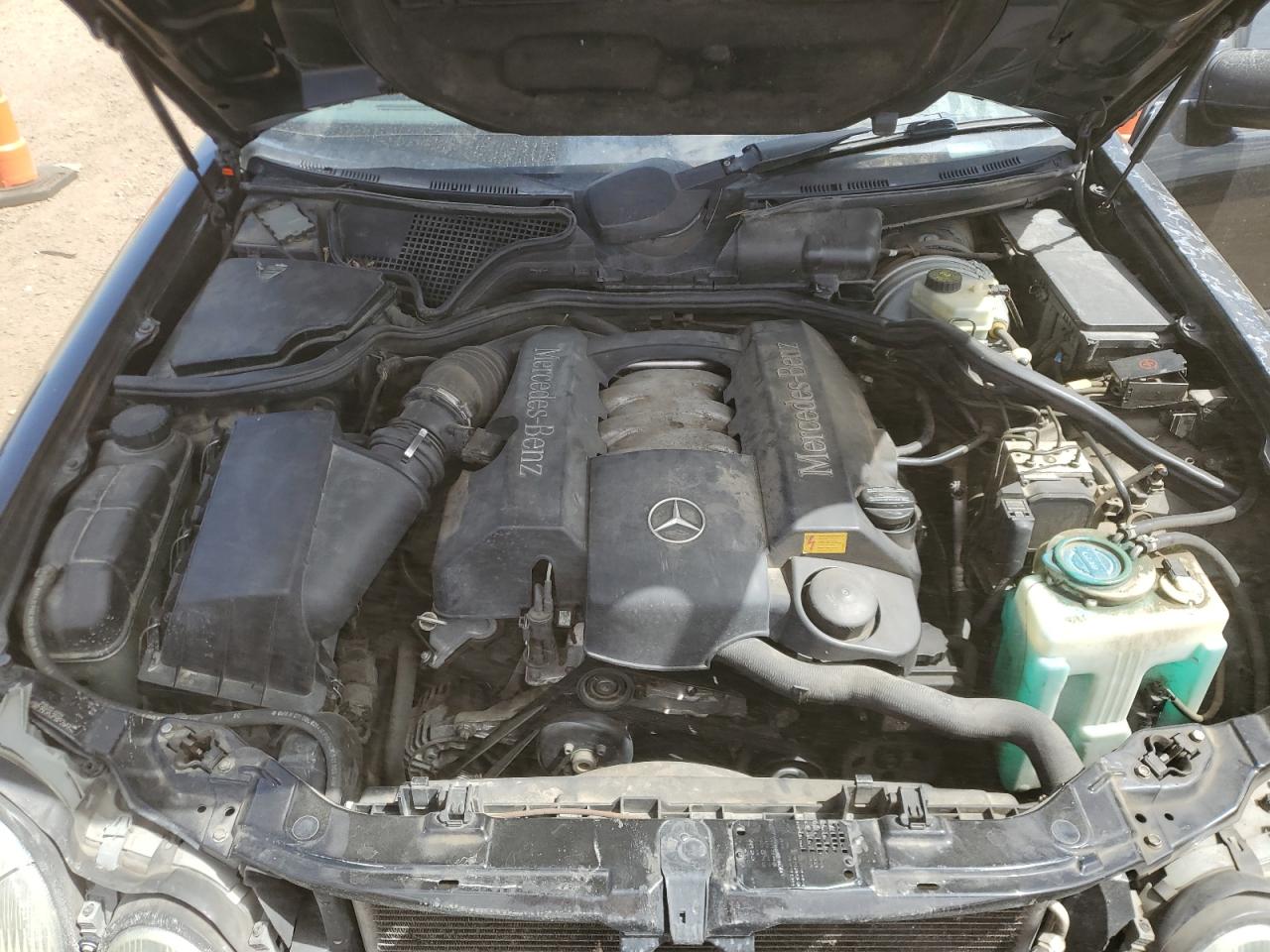 2000 Mercedes-Benz E 320 4Matic VIN: WDBJF82J5YX032757 Lot: 51232785