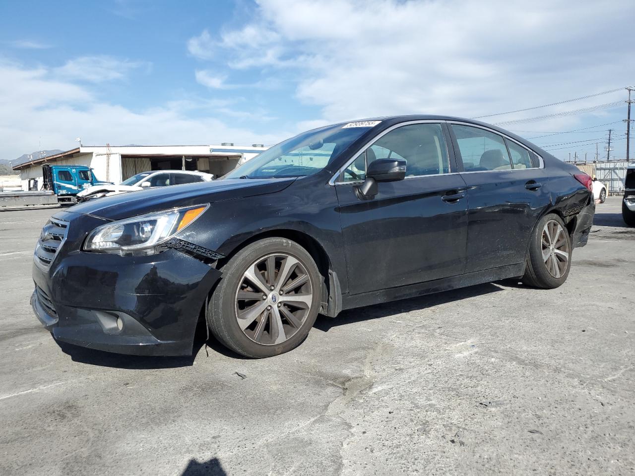 2016 Subaru Legacy 2.5I Limited იყიდება Sun Valley-ში, CA - Rear End