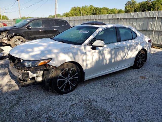  TOYOTA CAMRY 2018 Белы