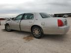2010 Lincoln Town Car Signature Limited للبيع في Andrews، TX - Front End