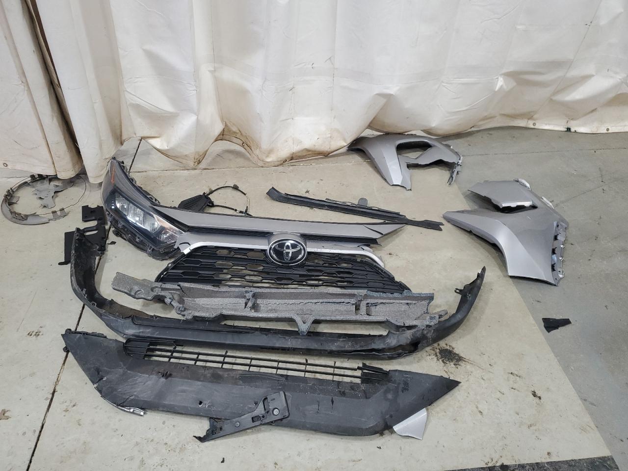2020 Toyota Rav4 Le VIN: 2T3F1RFVXLW099764 Lot: 52940625