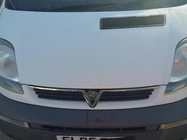 2005 VAUXHALL VIVARO 290