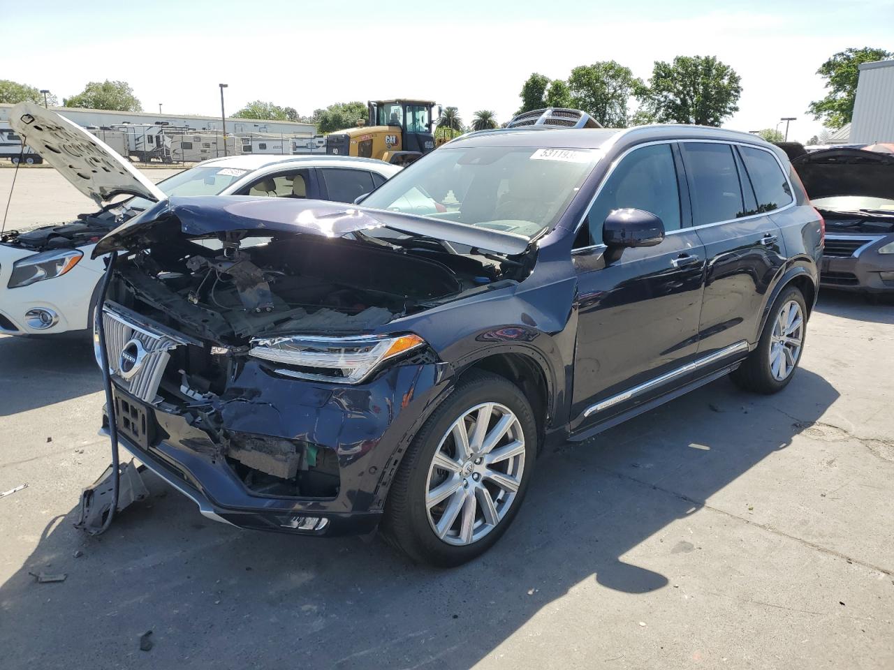 2016 Volvo Xc90 T6 للبيع في Sacramento، CA - Front End