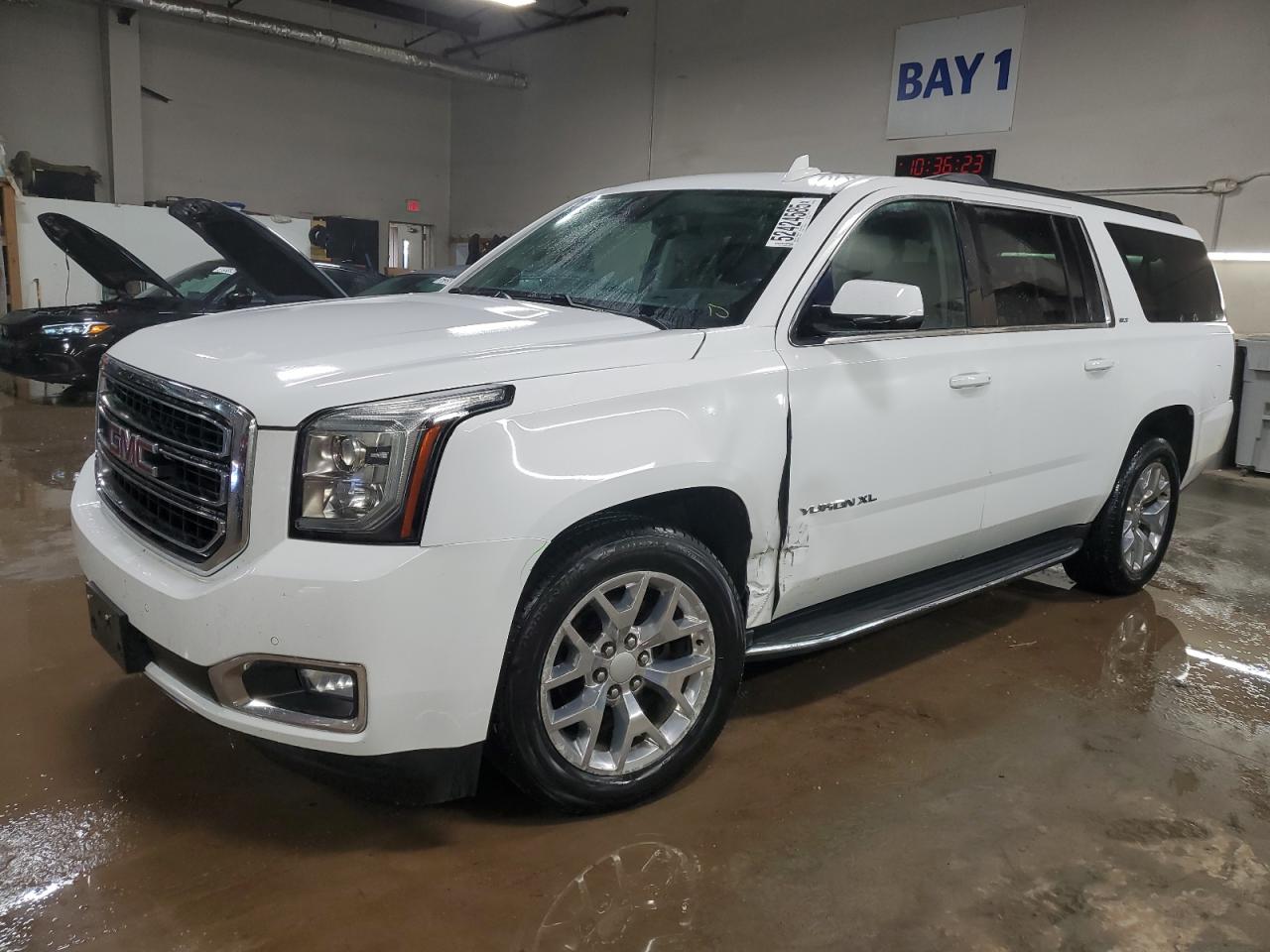 2018 Gmc Yukon Xl K1500 Slt for Sale in Elgin, IL - Front End