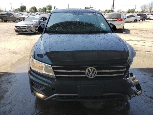  VOLKSWAGEN TIGUAN 2018 Зелений