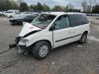 2005 Chrysler Town & Country  zu verkaufen in Madisonville, TN - Front End