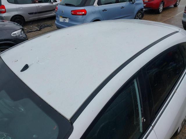 2012 FORD FIESTA TIT