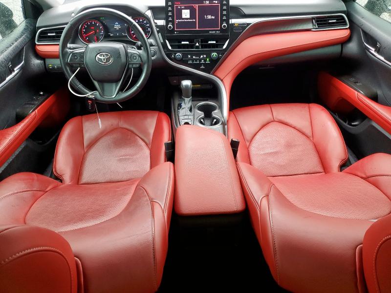  TOYOTA CAMRY 2021 Biały