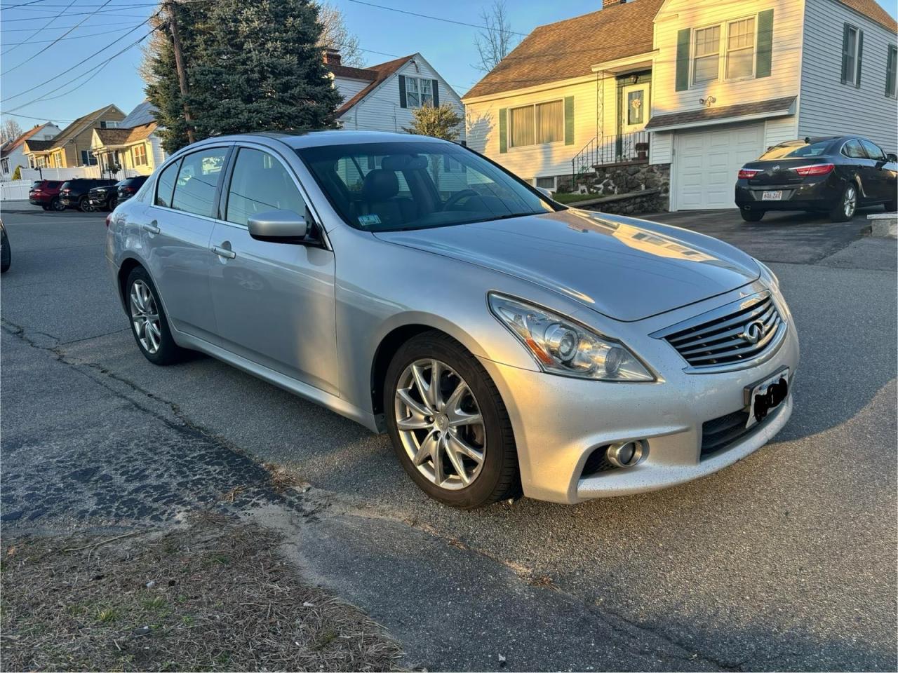 2010 Infiniti G37