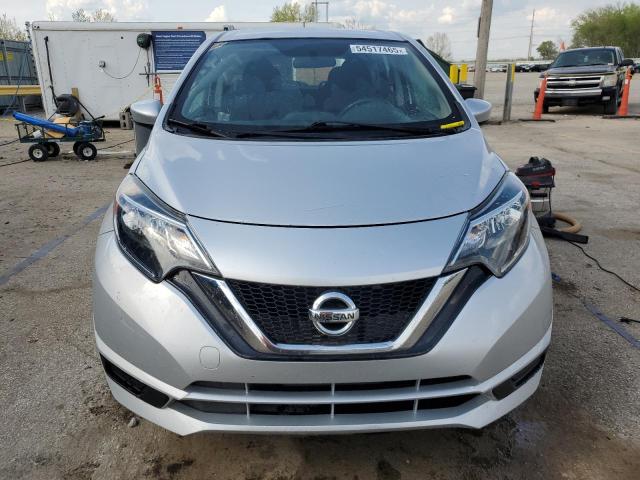  NISSAN VERSA 2017 Srebrny