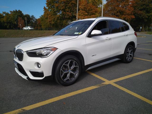 Parquets BMW X1 2016 Biały