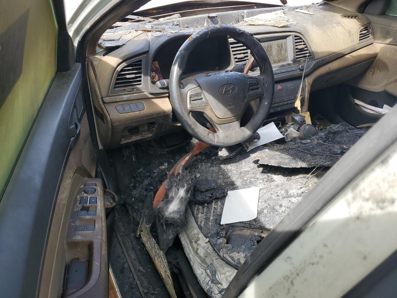 2017 Hyundai Elantra Se VIN: KMHD84LF4HU210330 Lot: 54000535