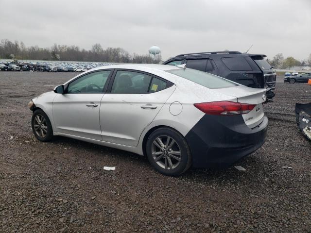  HYUNDAI ELANTRA 2017 Серебристый