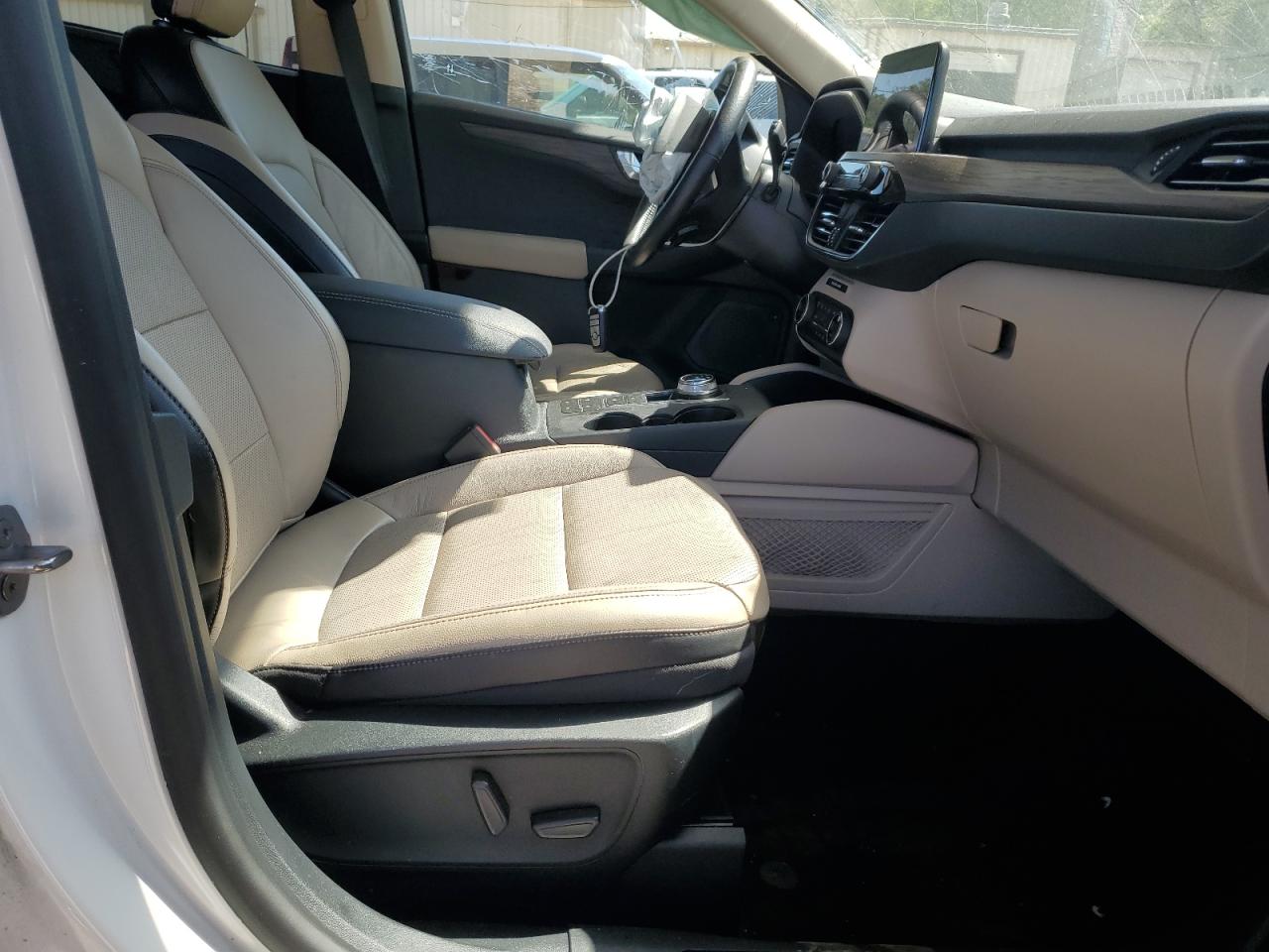 1FMCU9J93LUB38014 FORD ESCAPE 2020
