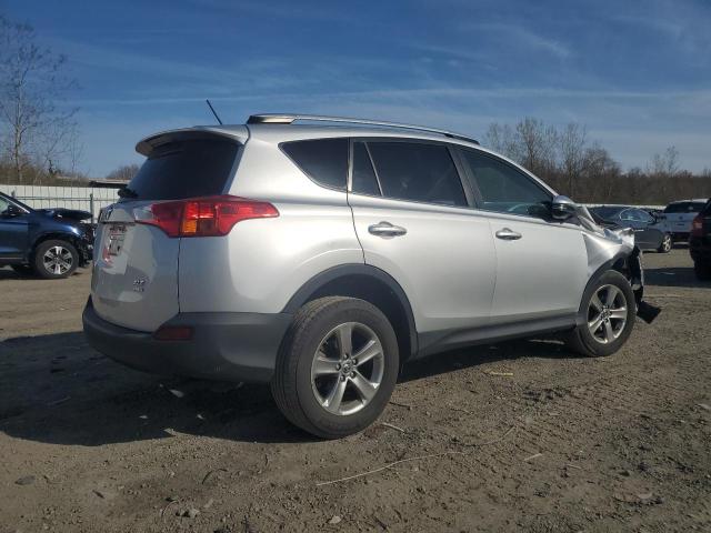  TOYOTA RAV4 2015 Srebrny