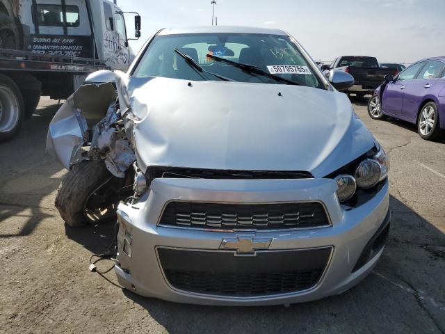  CHEVROLET SONIC 2016 Серебристый