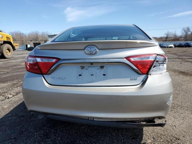  TOYOTA CAMRY 2016 Srebrny