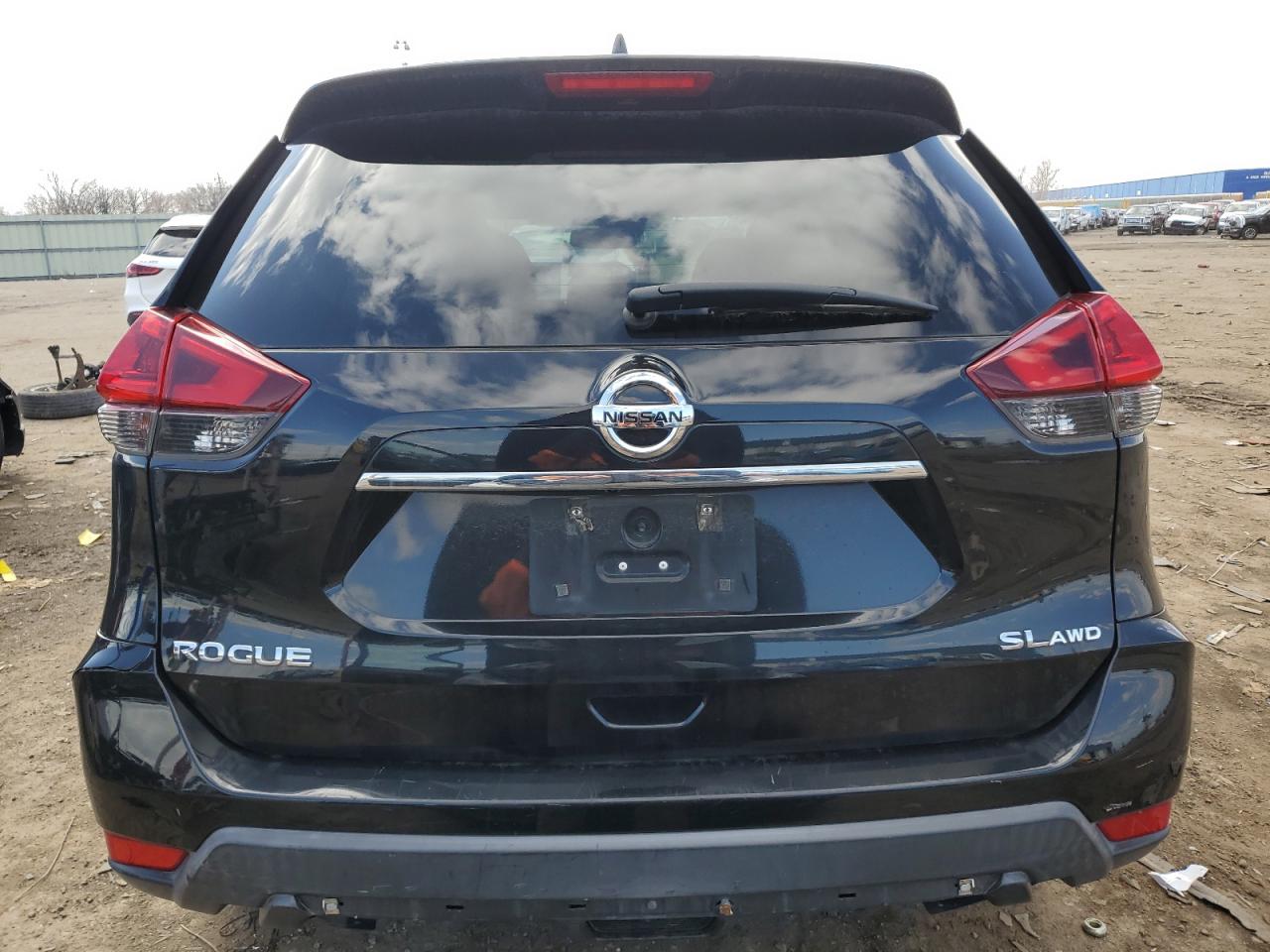 5N1AT2MV1JC840930 NISSAN ROGUE 2018