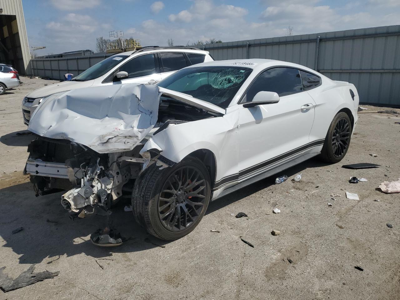 2015 Ford Mustang for Sale in Kansas City, KS - Front End