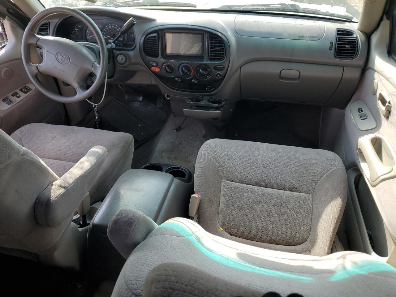 2000 Toyota Tundra Access Cab Limited VIN: 5TBRT3817YS015951 Lot: 55114275