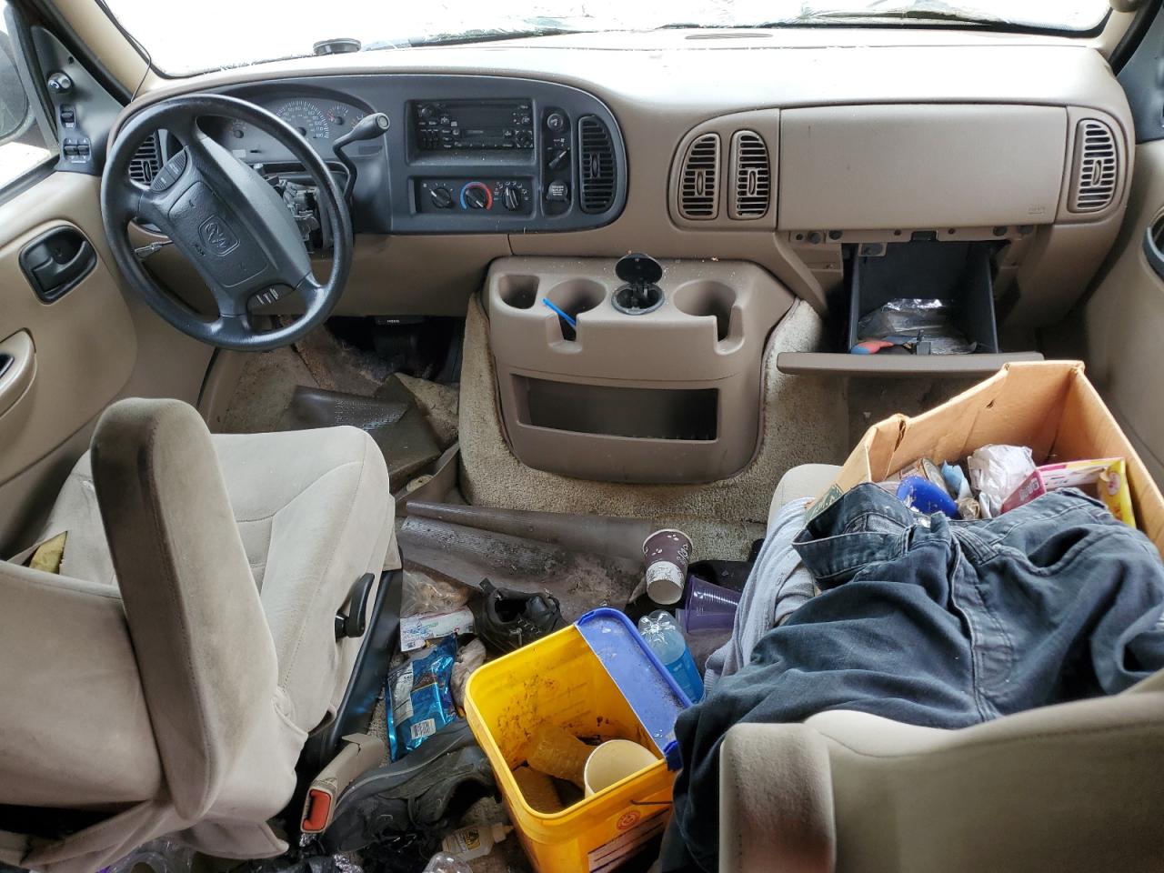 DODGE B SERIES 2002 2B6HB11Y92K146300 Photo 8