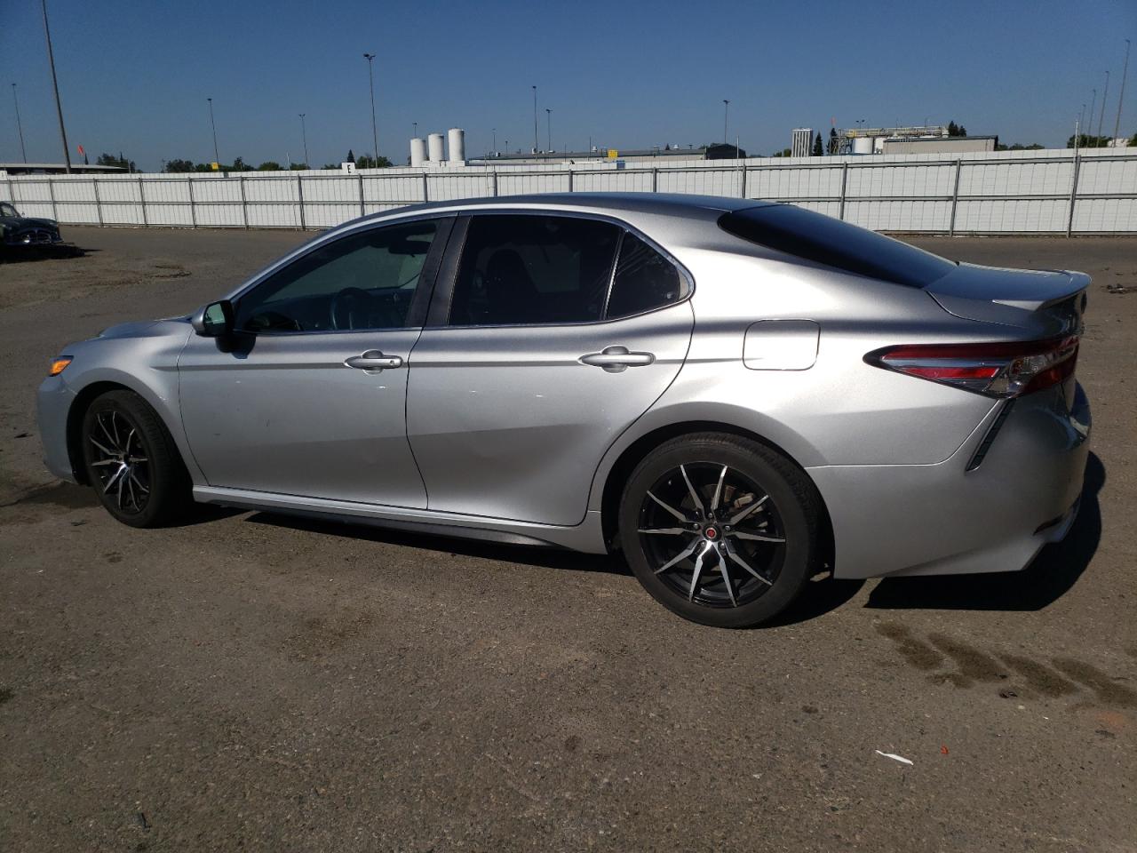 2018 Toyota Camry L VIN: 4T1B11HK5JU080242 Lot: 55158635