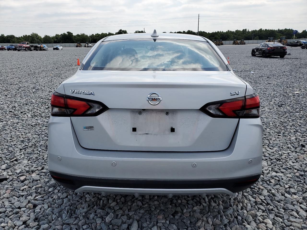 3N1CN8EV1ML825297 NISSAN VERSA 2021
